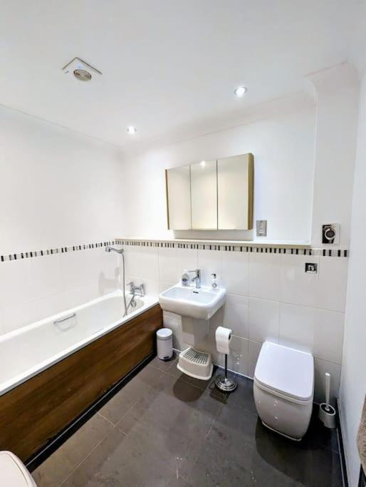 Sohot Stays-Garden Apt-Free Parking Ground Flr 브로드스테어즈 외부 사진
