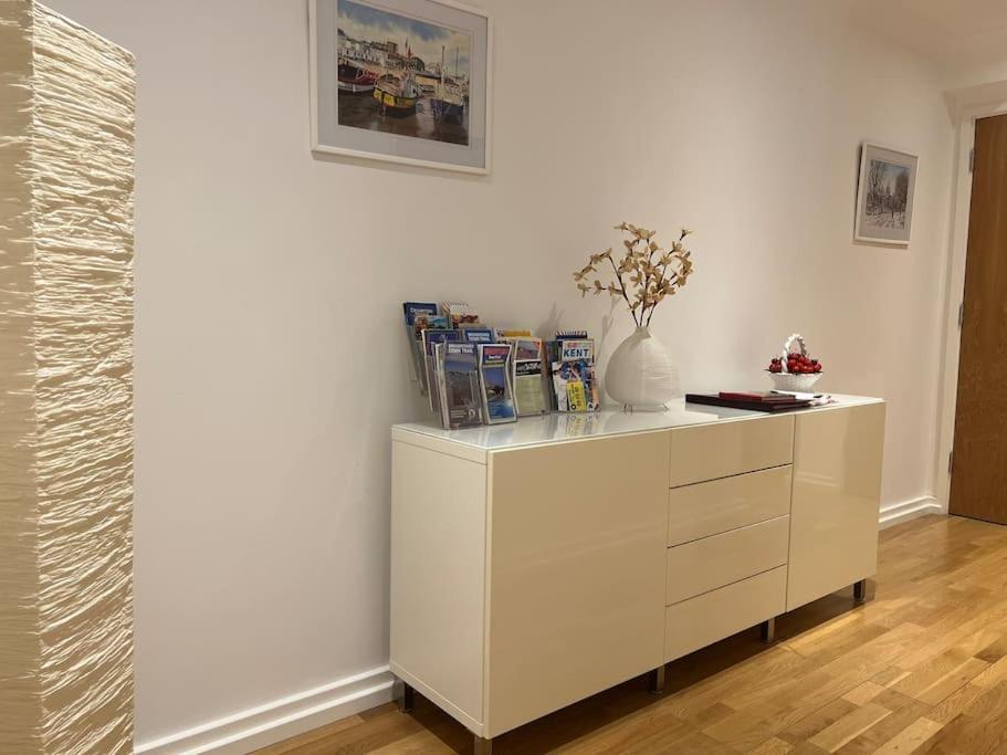 Sohot Stays-Garden Apt-Free Parking Ground Flr 브로드스테어즈 외부 사진